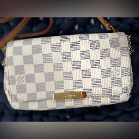 Louis Vuitton White and Gray Checkered Bag with Gold Accent - Picture 1 of 2